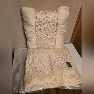 Set of 2 -18" Leopard Sequin Throw Pillows-New
